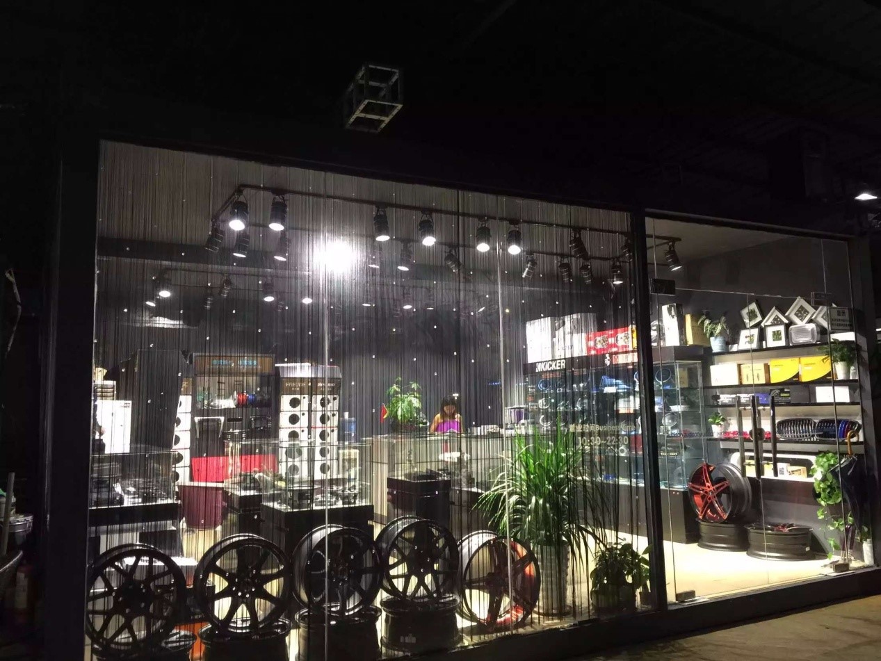 非常城市广州俊兴(5号停机坪店)产品区